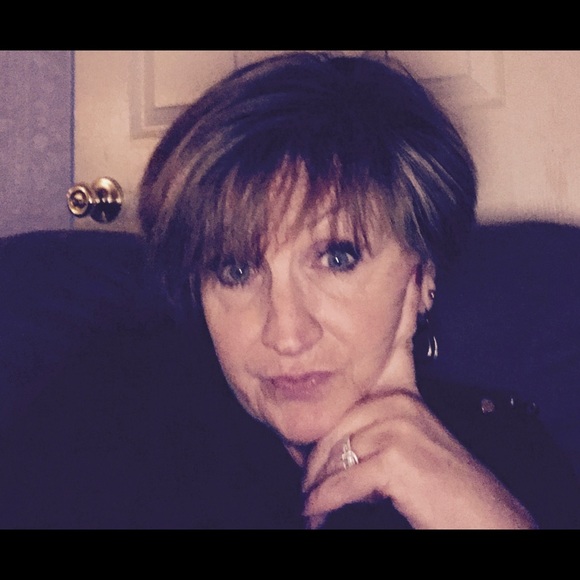 Meet your Posher, Diane - Picture 1 of 1